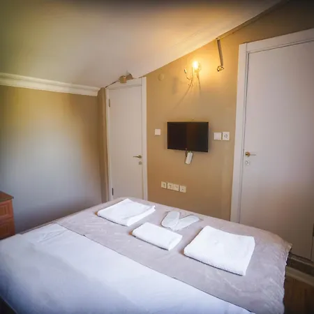 White Palace Bueyuekada 3* Adalar
