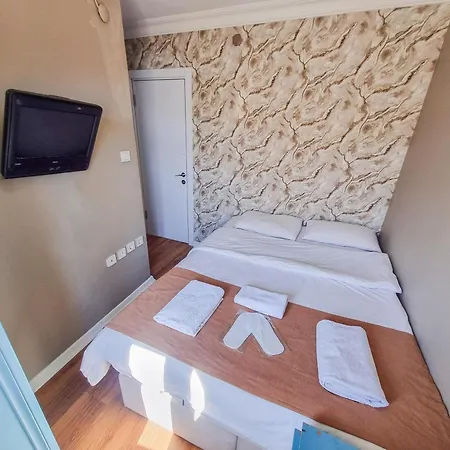 White Palace Bueyuekada 3*