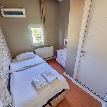 White Palace Bueyuekada 3* Adalar