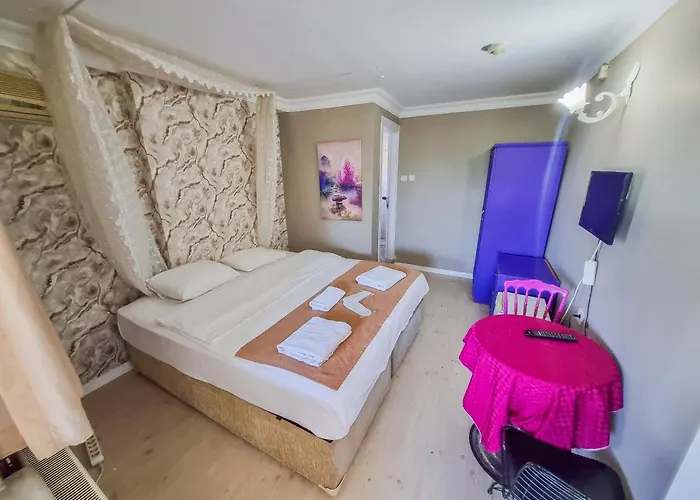 White Palace Bueyuekada 3*