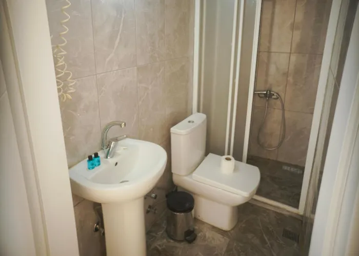 White Palace Bueyuekada Adalar