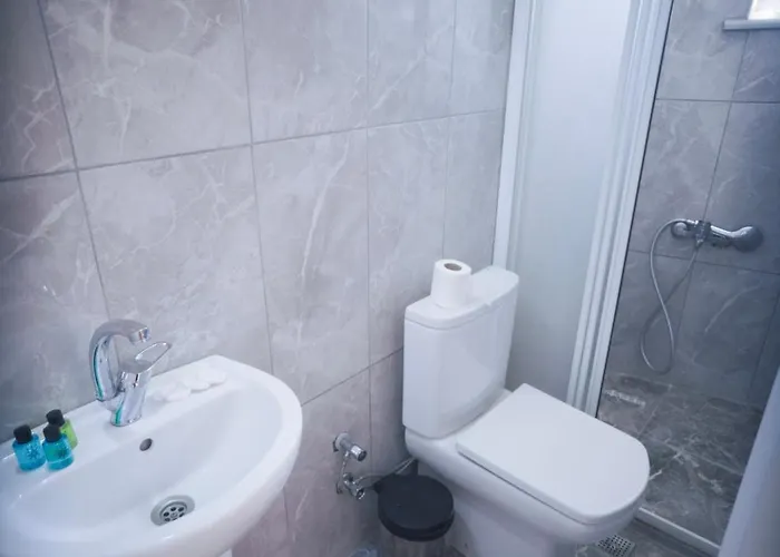 White Palace Bueyuekada