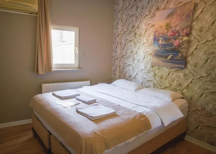 White Palace Bueyuekada