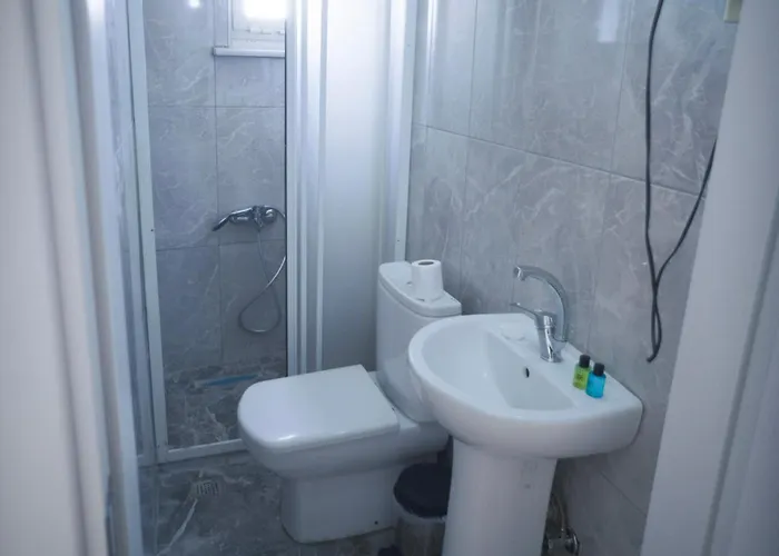 White Palace Bueyuekada Adalar