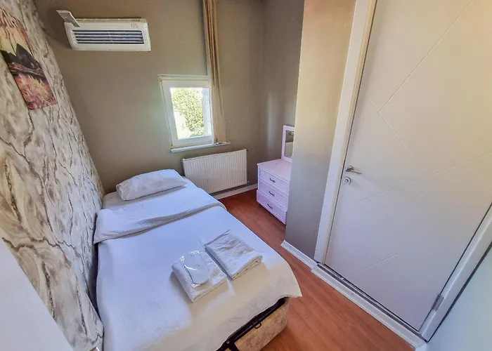 White Palace Bueyuekada 3* Adalar